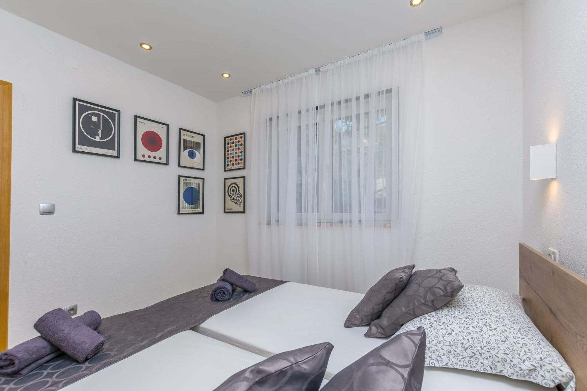 Apartments Mladen Duće Extérieur photo