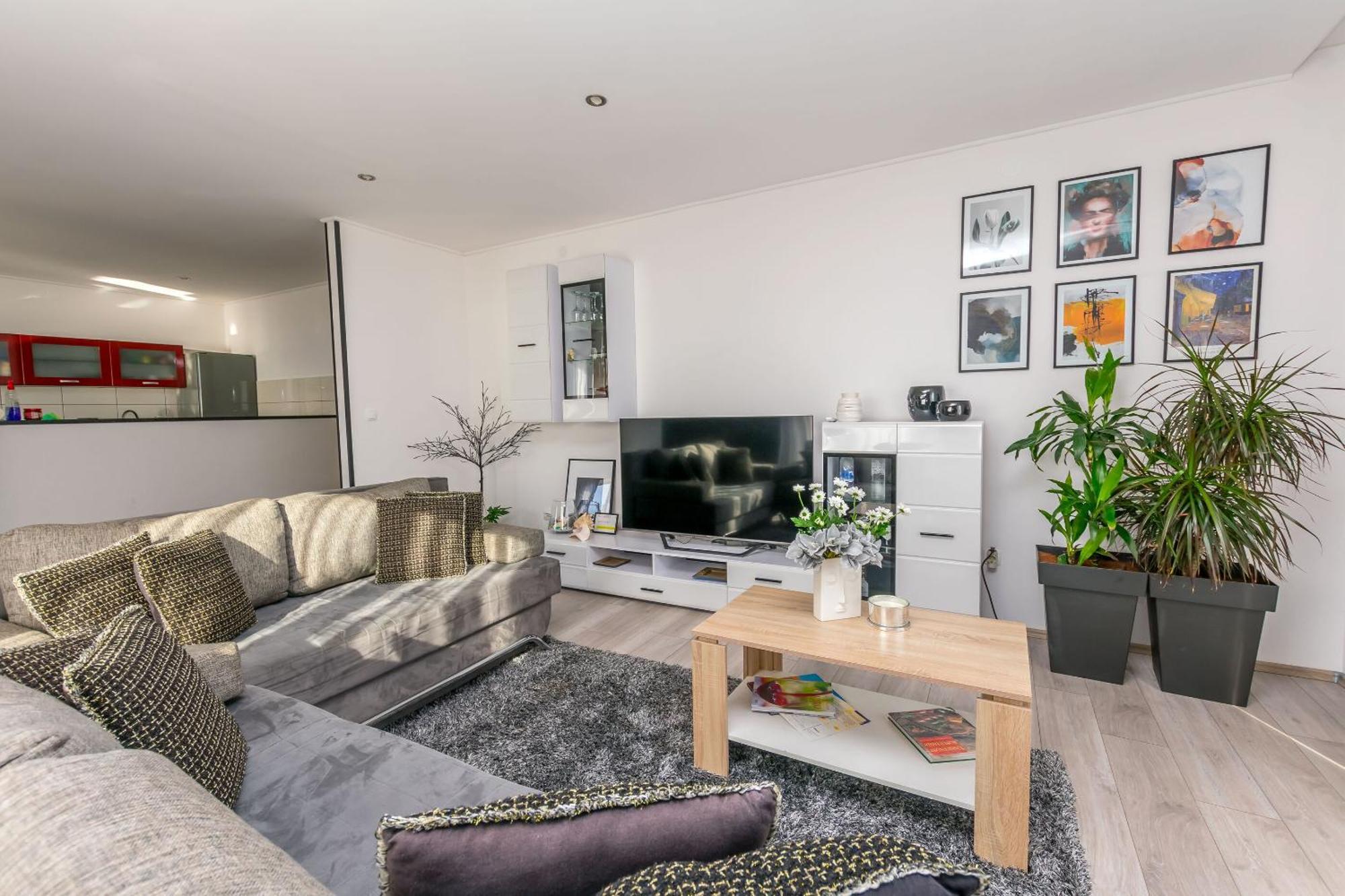 Apartments Mladen Duće Extérieur photo
