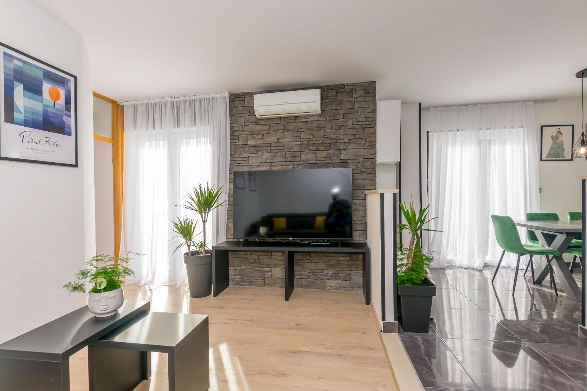 Apartments Mladen Duće Extérieur photo
